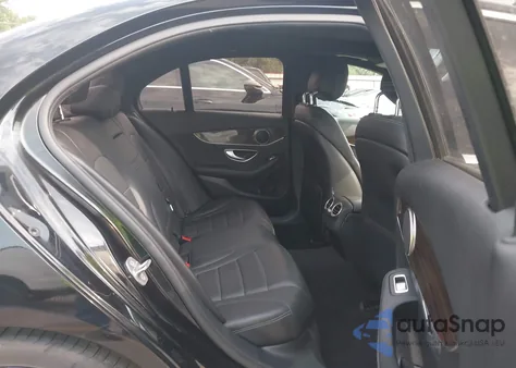 2018 Mercedes-Benz C 300 из США, поврежденный, VIN WDDWF4JB9JR347779